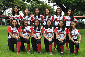 Softball Team Competes in the 2018 Canada Cup