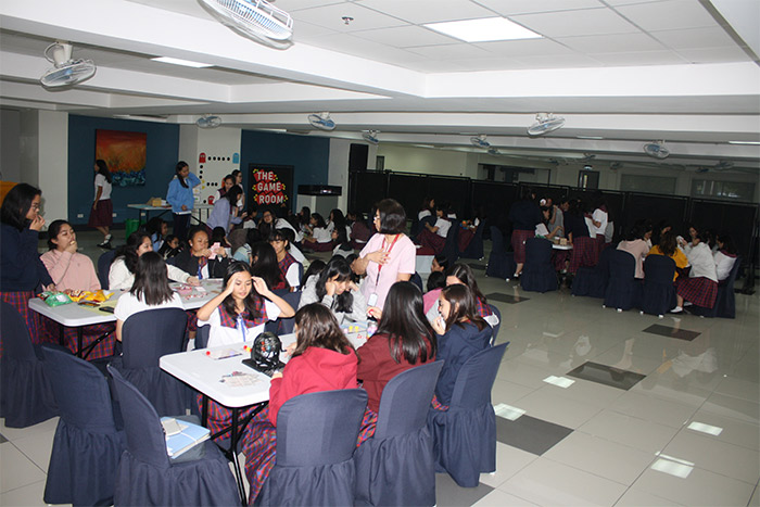 7-Gr11-students-at-the-Game-Room