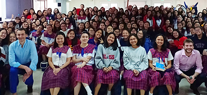 students-with-interaxion