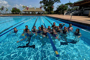 Swimming Varsity Returns to the Pool